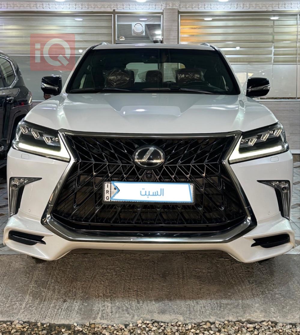 Lexus LX